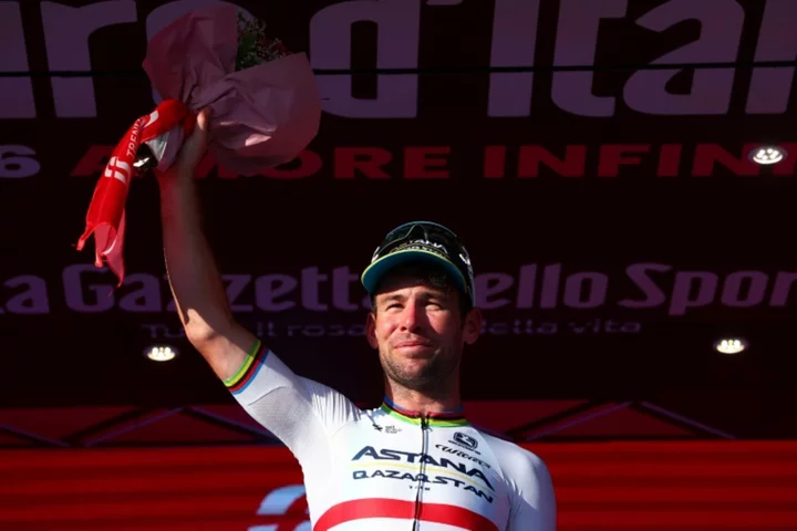 Cavendish hails 'best friend' Thomas after winning final Giro stage