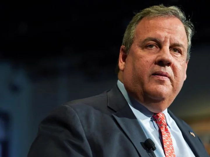 Chris Christie says he has reached donor threshold to make debate stage