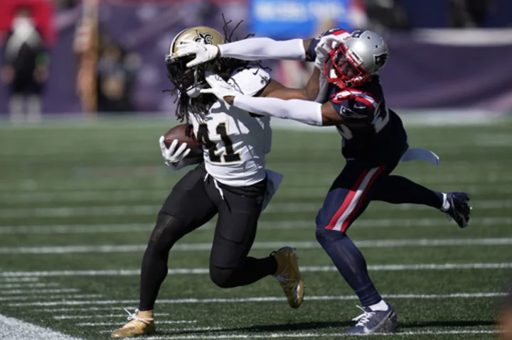 Kamara becomes Saints' career TD leader, Carr throws 2 TDs in 34-0 rout over Patriots