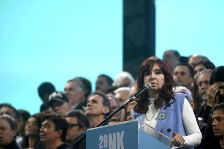 Corruption case reopened against Argentina's Vice President Fernández, adding to her legal woes