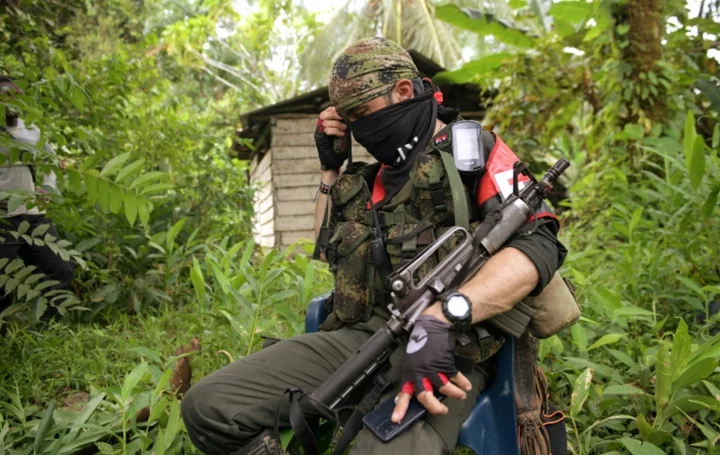 In the Colombian jungle with ELN rebels