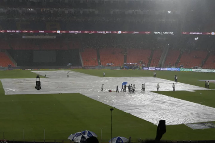 Rain prevents any play at Indian Premier League final, match pushed back to Monday