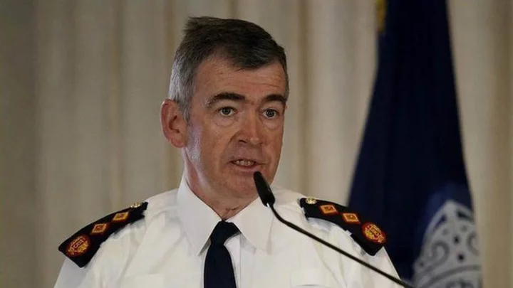 Vote of no confidence in Irish police chief Harris