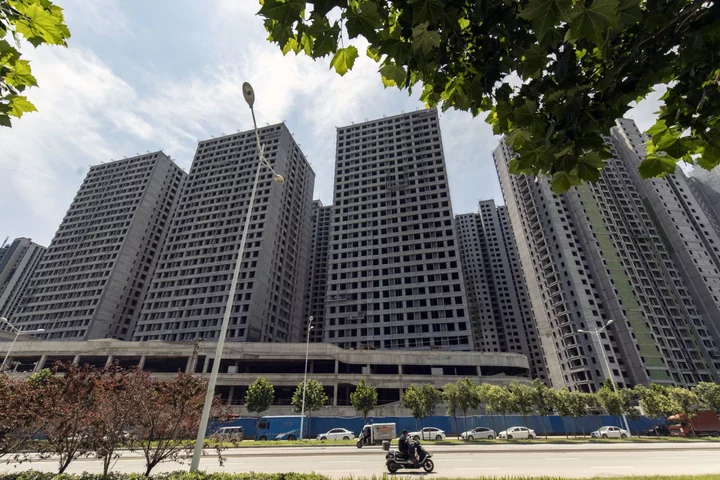 One of China’s Top Hedge Funds Unwinds Bet on Property Rebound