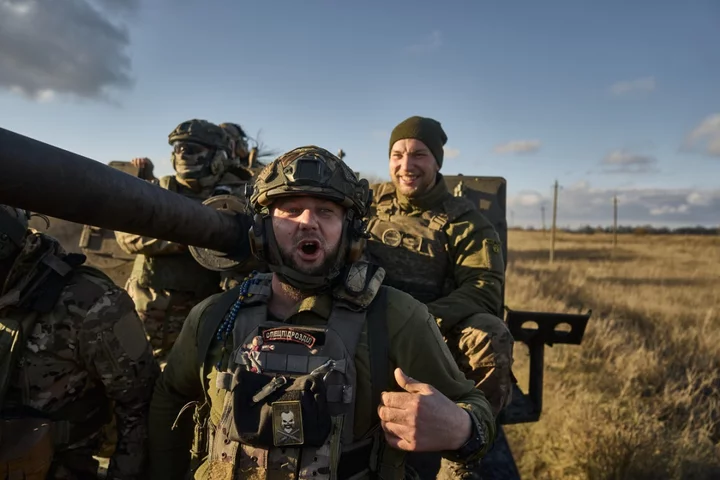 Ukraine-Russia war live: Putin’s troops ‘ramping up invasion plan with attacks on Bakhmut’