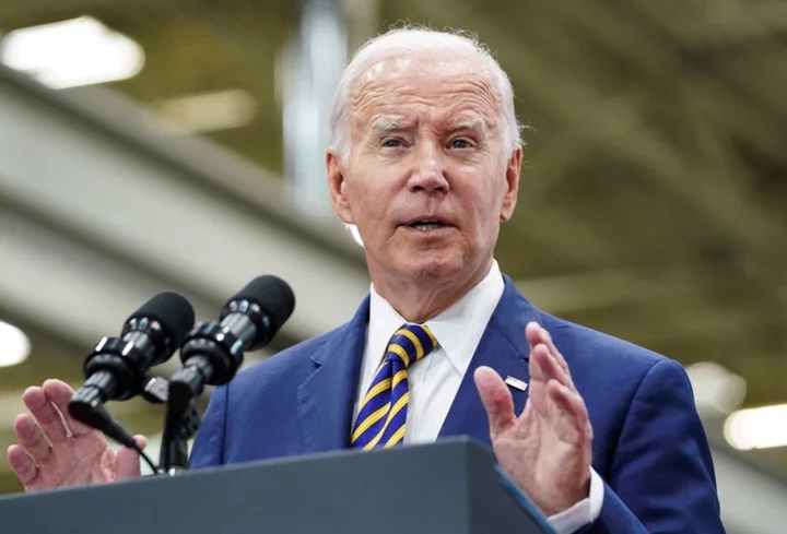 Biden campaign plans first big push - skewer the Republican debate