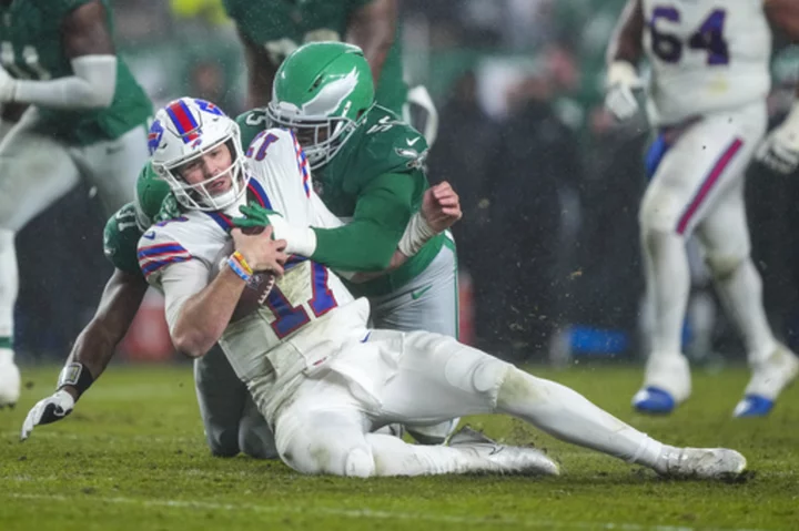 Josh Allen's 4 TDs not enough for Bills, who blow multiple leads vs. Eagles and fall to .500