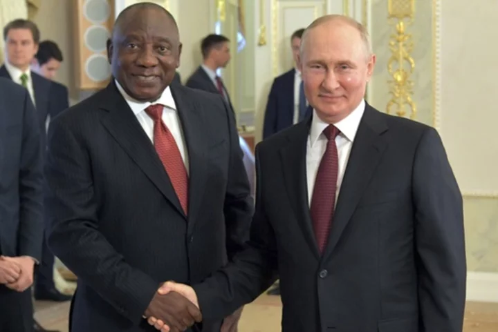 Putin meets with African leaders in Russia to discuss Ukraine peace plan, but no visible progress