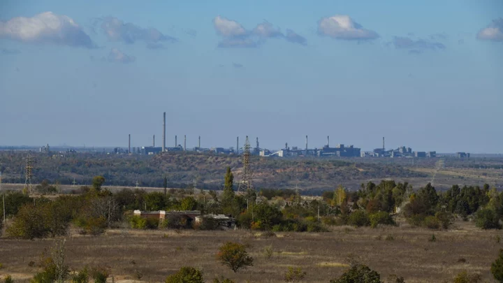 Ukrainian troops fight off fresh attacks from Putin’s forces in eastern town of Avdiivka